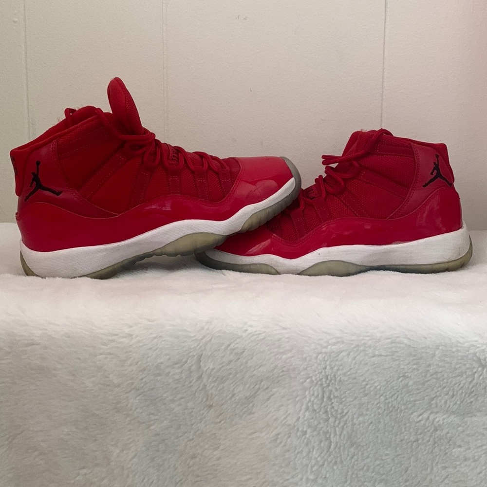 These are barely wore Jordan’s. 4 Youth